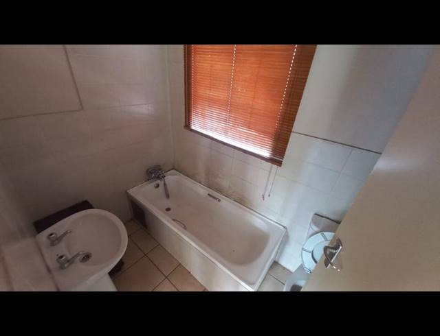 2 BEDROOM APARTMENT FOR SALE IN PRETORIA GARDENS